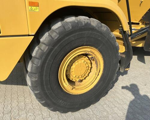 Caterpillar 730