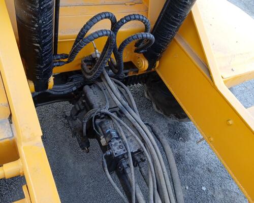 Dumec 5000 4x4 nosnost 10 000kg Dumec 5000 4x4 nosnost 10 000kg