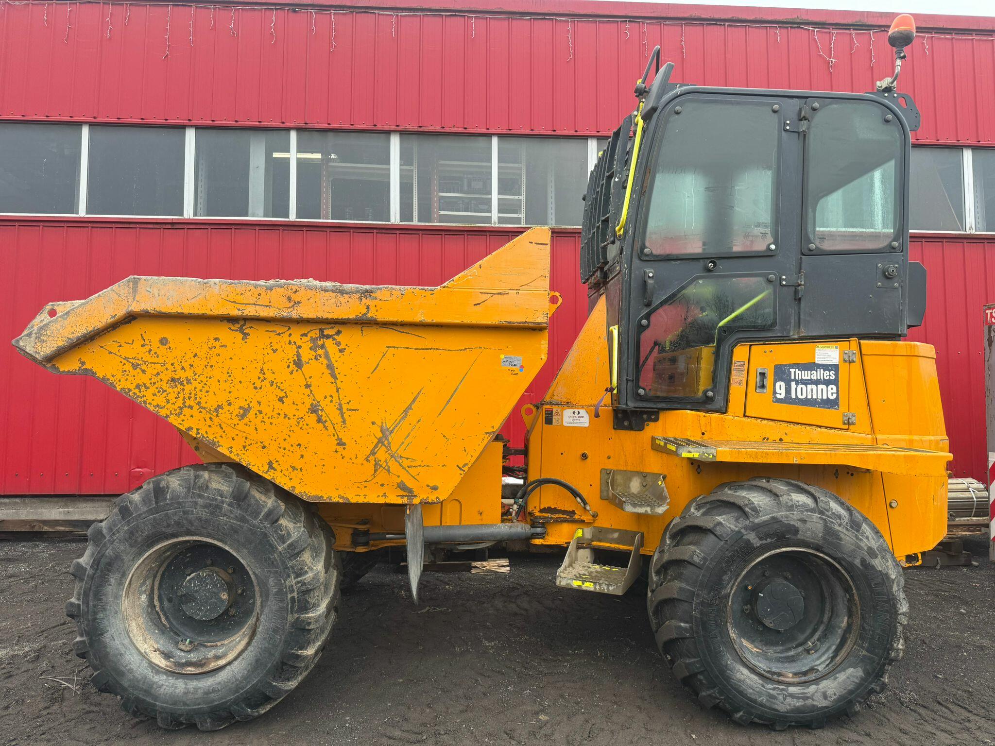 DUMPER THWAITES MACH2190 