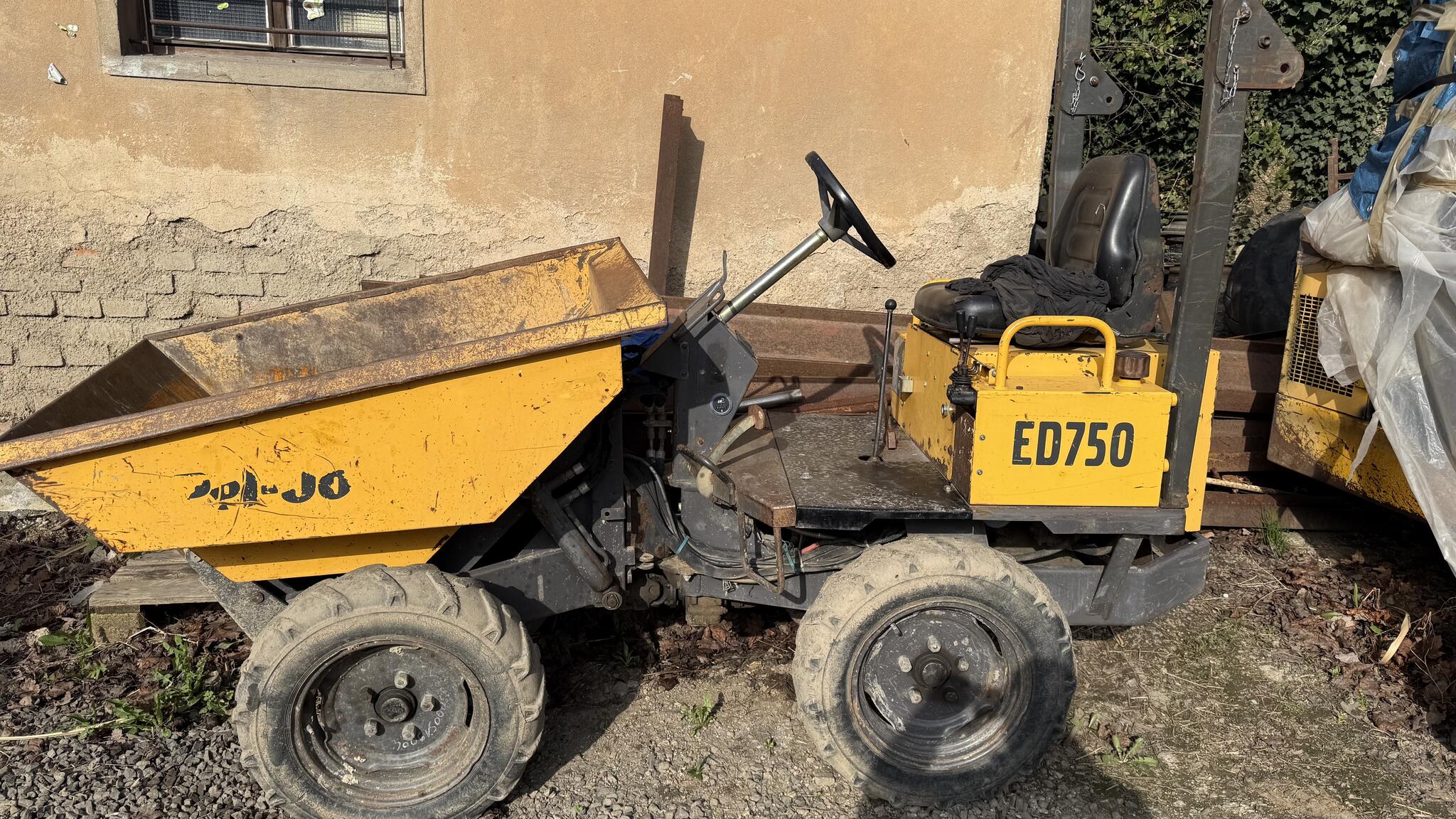 VOLVO ED 750