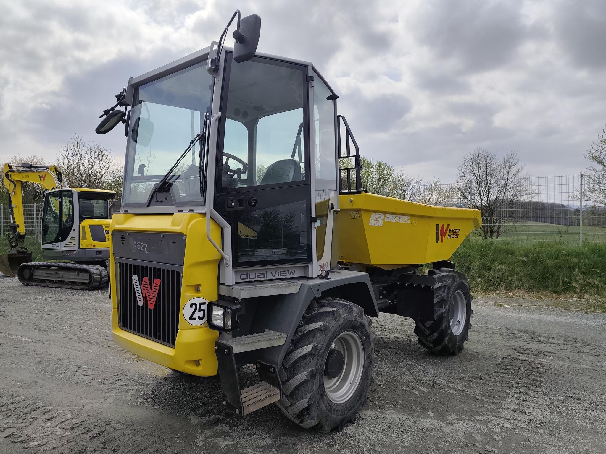 Wacker Neuson DW 60 Dual View otočná korba