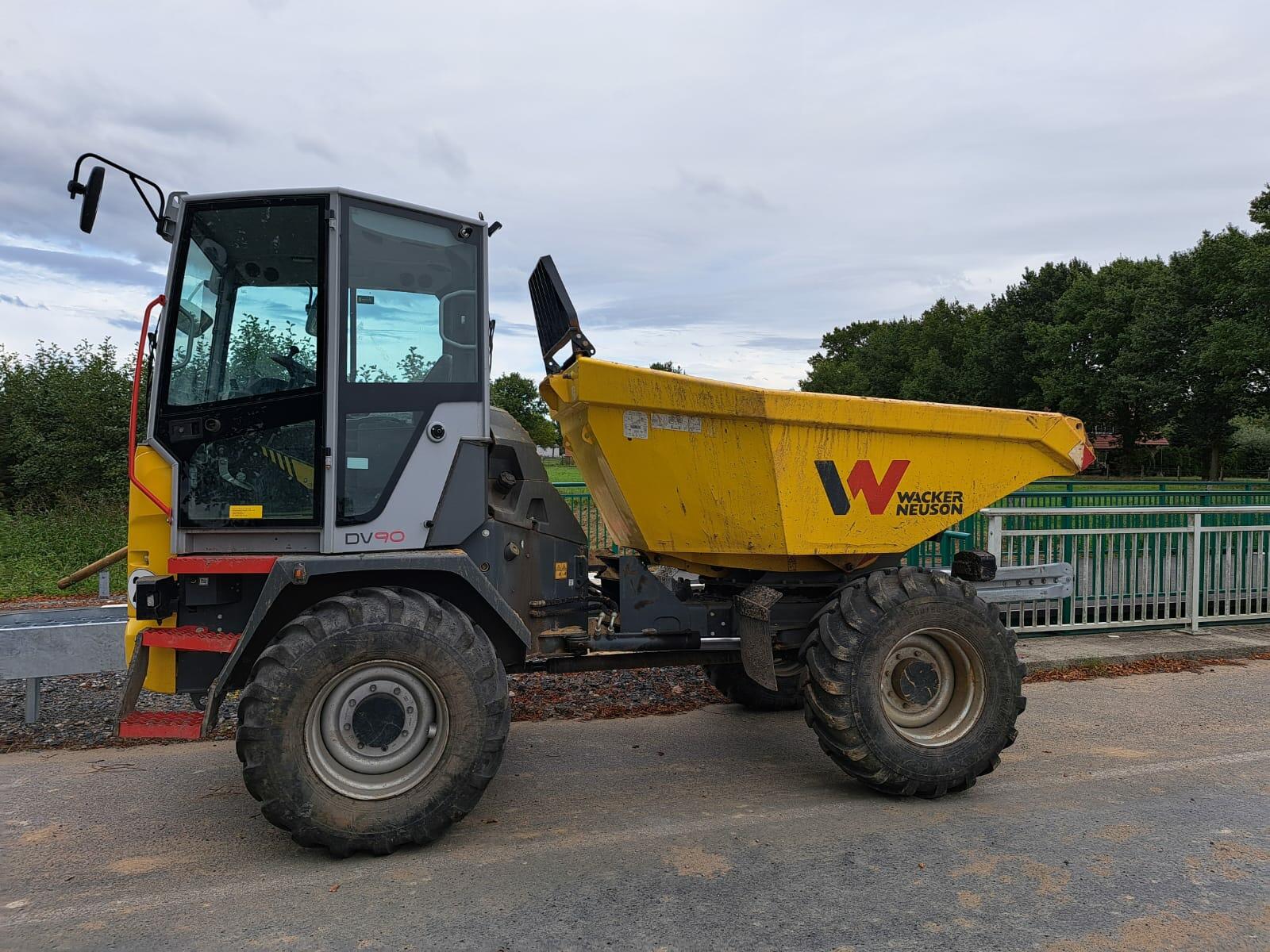 Wacker Neuson DW 90 Dual View otočná korba