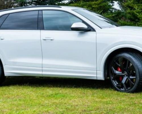 _JINÉ AUDI - RS Q8 TFSi Quattro Dynamik SUV