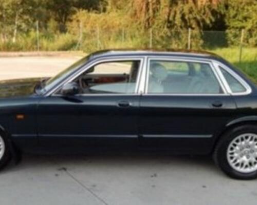 _JINÉ Jaguar - XJ8 4.0 Sovereign