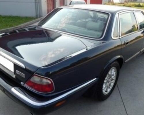 _JINÉ Jaguar - XJ8 4.0 Sovereign