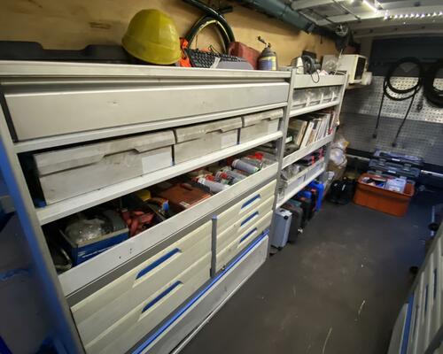 VW crafter - servisní vozidlo - výbava sortimo 