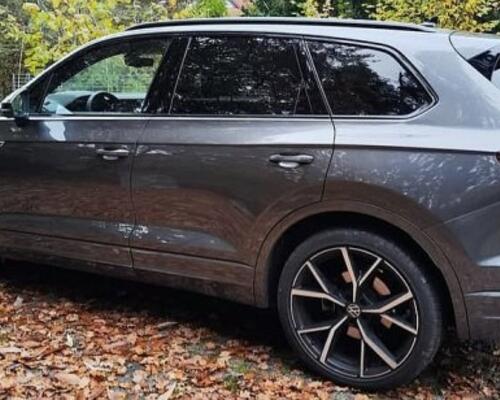 VW (Volkswagen) 3.0 TDi R-line 4-motion