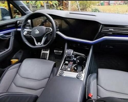 VW (Volkswagen) 3.0 TDi R-line 4-motion