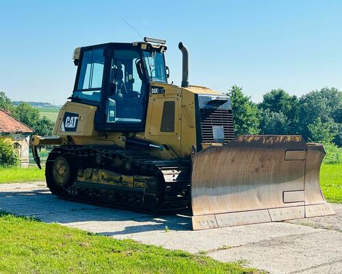 Buldozer Caterpillar D6 (Možnost leasingu)