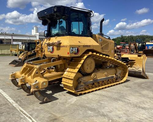 Caterpillar D5