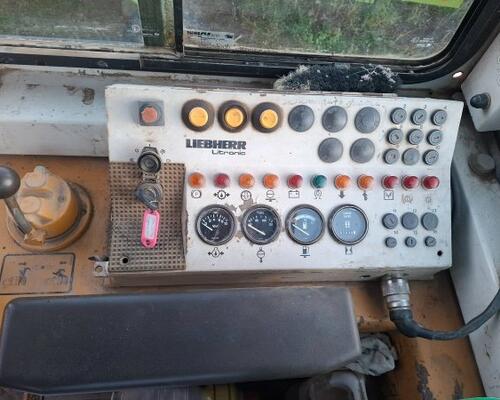 Liebherr PR 732