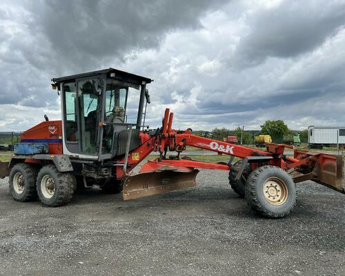 GREJDR O&K F 106.5 A 6x6+NIVELACE TOPCON