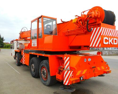 Pracovní stroj samojízdný Tatra T815 AD 28 - TOP