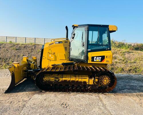 Buldozer Caterpillar D5K2LGP (Možnost leasingu)