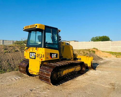 Buldozer Caterpillar D5K2LGP (Možnost leasingu)