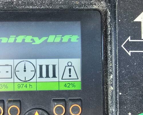 Kloubová pracovní plošina Niftylift HR 17 Hybrid
