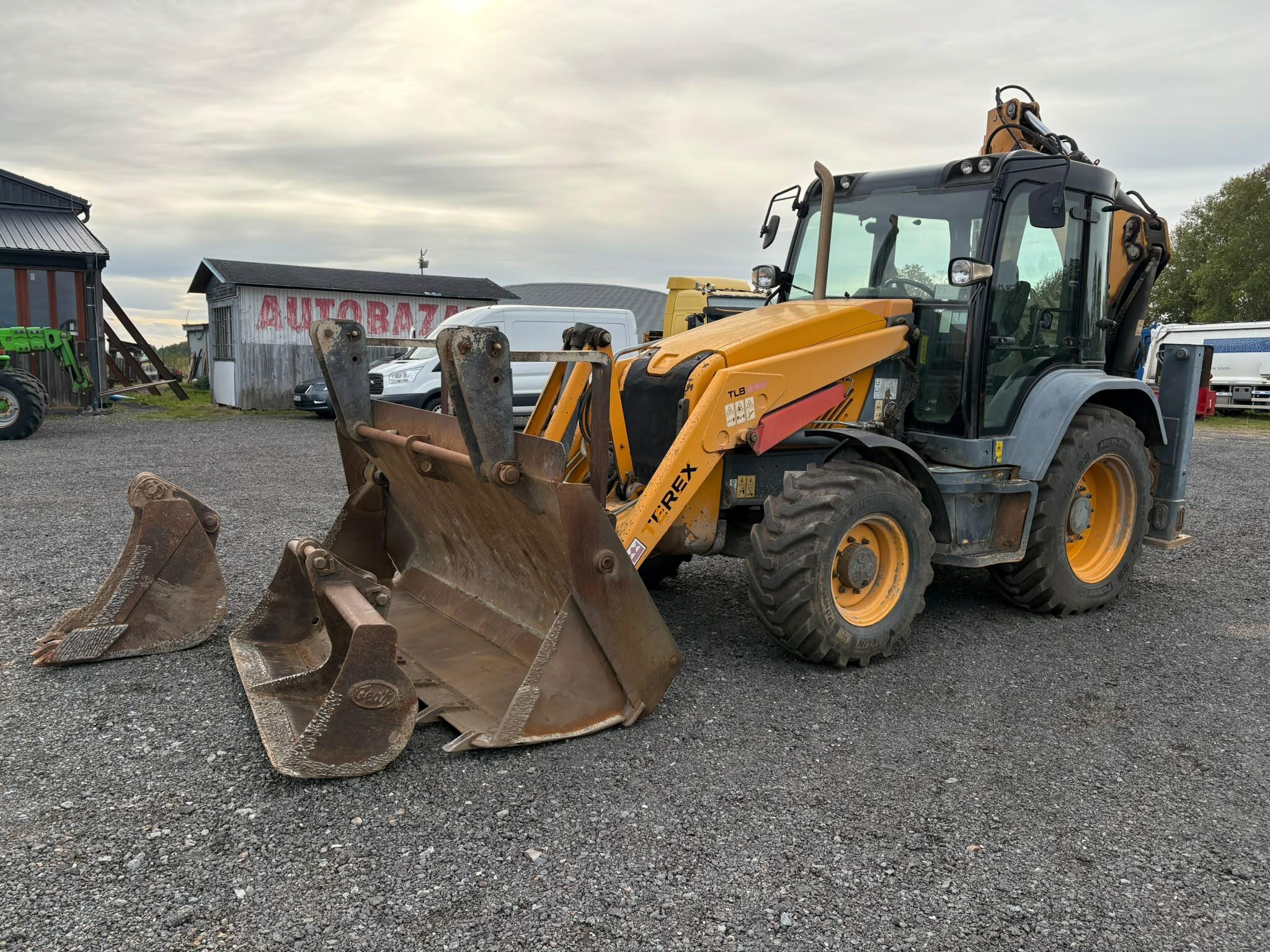 Terex TBL 890