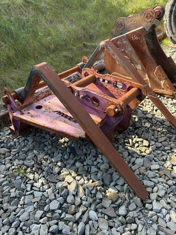 Vidle pro rypadla s nosností 22 tun Vidle pro rypadla s nosností 22 tun