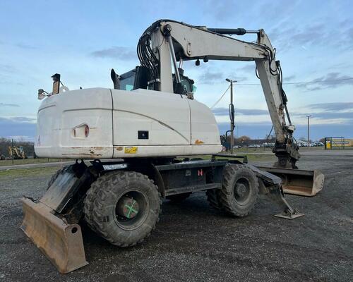 CATERPILLAR  M 313 D-STROJ V SUPER STAVU 