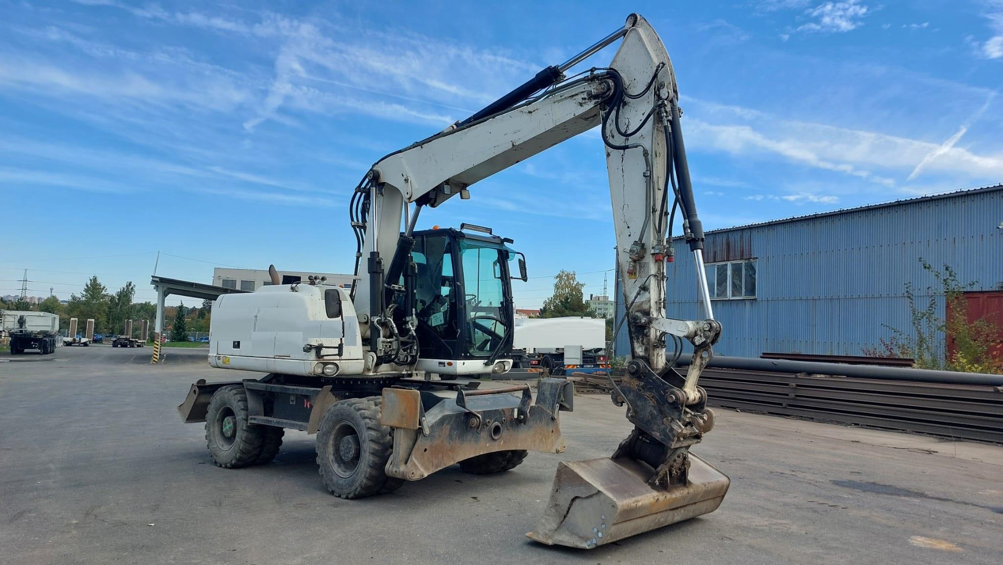 CATERPILLAR  M 313 D-STROJ V SUPER STAVU 