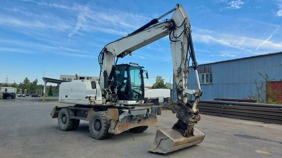 CATERPILLAR  M 313 D-STROJ V SUPER STAVU 