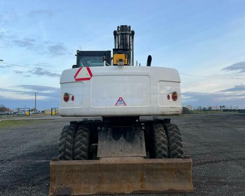 CATERPILLAR  M 313 D - STROJ V SUPER STAVU 