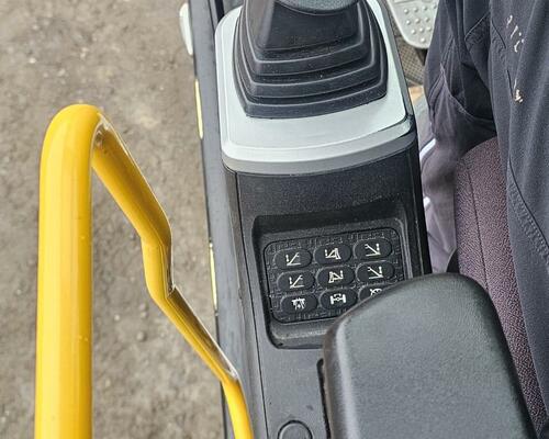 JCB 175 W