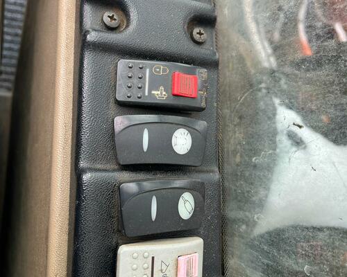 Kolové rypadlo CASE WX145 (Možnost leasingu)