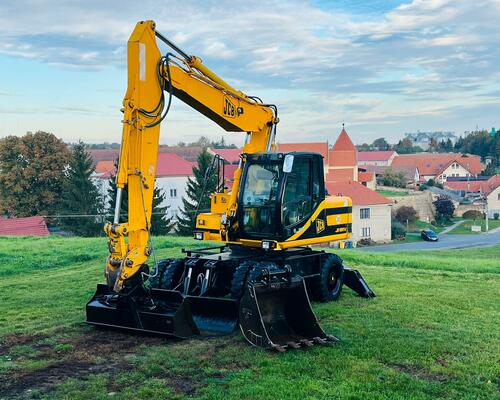 Kolové rypadlo JCB JS160W (Možnost leasingu)