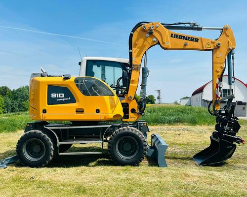 Kolové rypadlo Liebherr A910 Compact (Možnost leasingu)