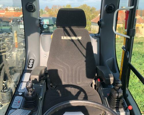 Kolové rypadlo Liebherr A910 Compact (Možnost leasingu)