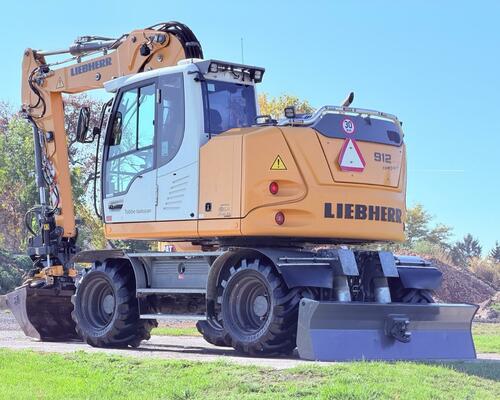Kolové rypadlo Liebherr A912 Compact Litronic (Možnost leasingu)