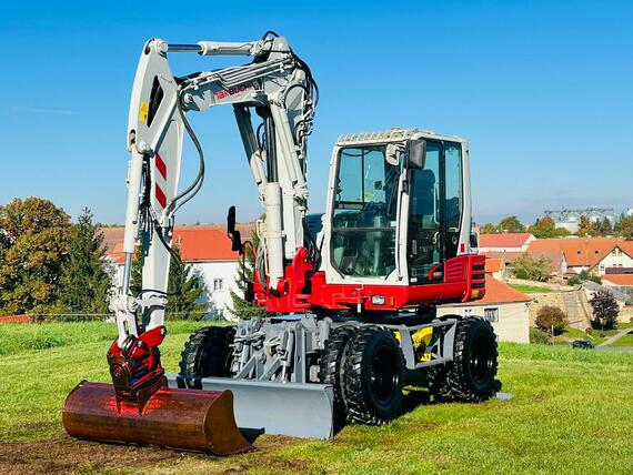 Kolové rypadlo Takeuchi TB295W (Možnost leasingu)