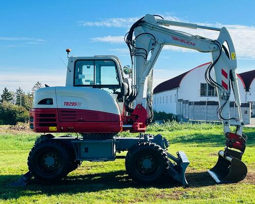 Kolové rypadlo Takeuchi TB295W (Možnost leasingu)