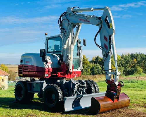 Kolové rypadlo Takeuchi TB295W (Možnost leasingu)