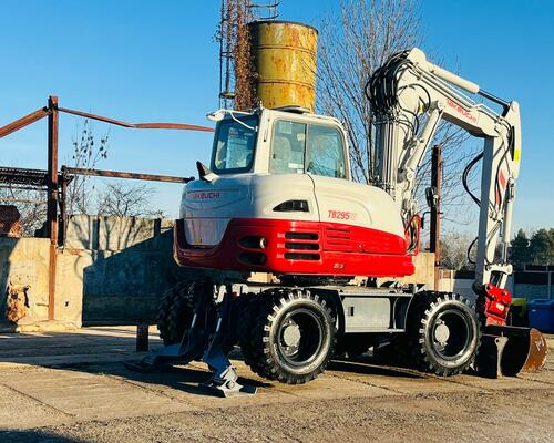 Kolové rypadlo Takeuchi TB295W (Možnost leasingu)