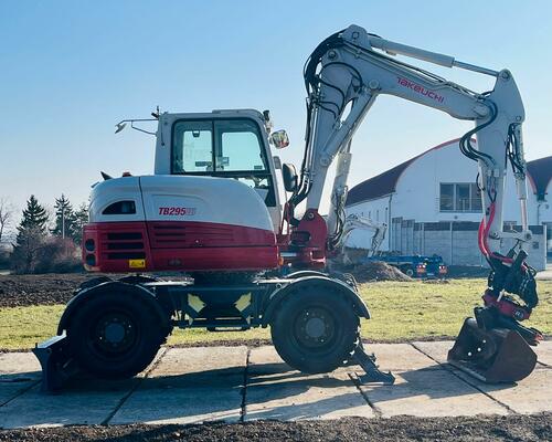 Kolové rypadlo Takeuchi TB295W (Možnost leasingu)
