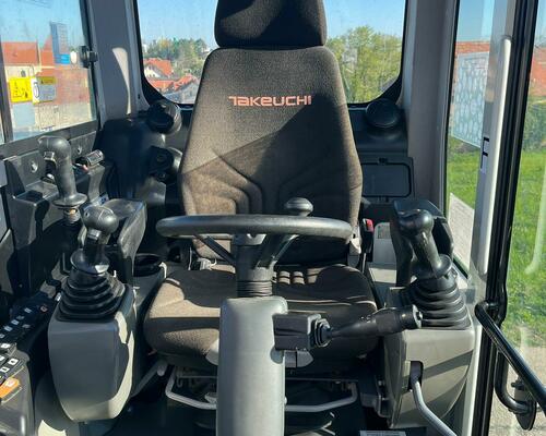 Kolové rypadlo Takeuchi TB295W (Možnost leasingu)