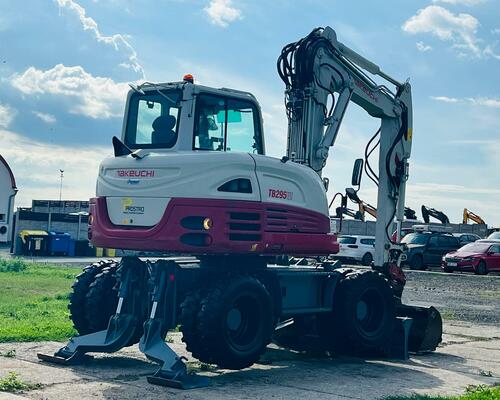 Kolové rypadlo Takeuchi TB295W (Možnost leasingu)
