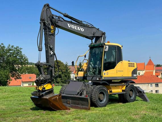 Kolové rypadlo Volvo EW160C (Možnost leasingu)