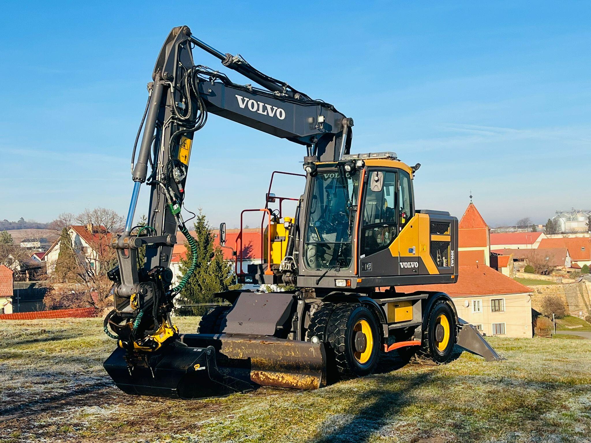Kolové rypadlo Volvo EW160E (Možnost leasingu)
