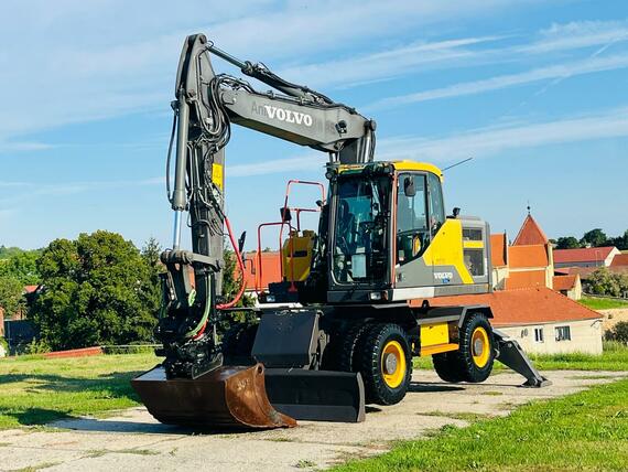 Kolové rypadlo Volvo EW160E (Možnost leasingu)
