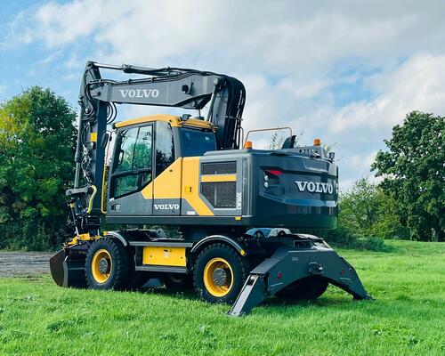 Kolové rypadlo Volvo EW160E (Možnost leasingu)