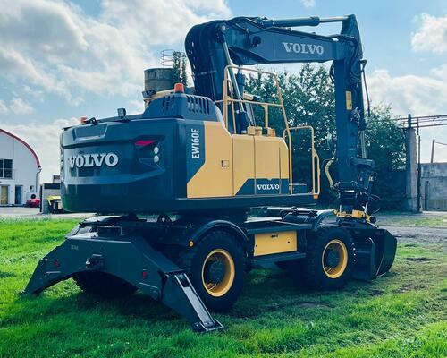 Kolové rypadlo Volvo EW160E (Možnost leasingu)