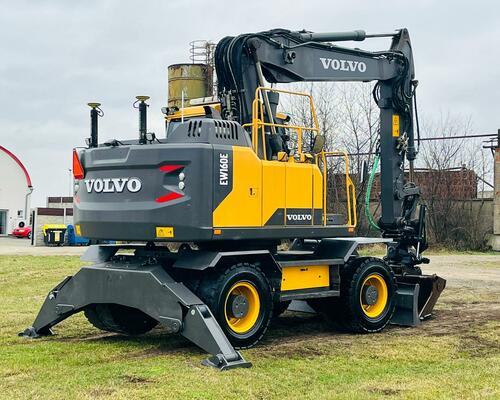 Kolové rypadlo Volvo EW160E (Možnost leasingu)
