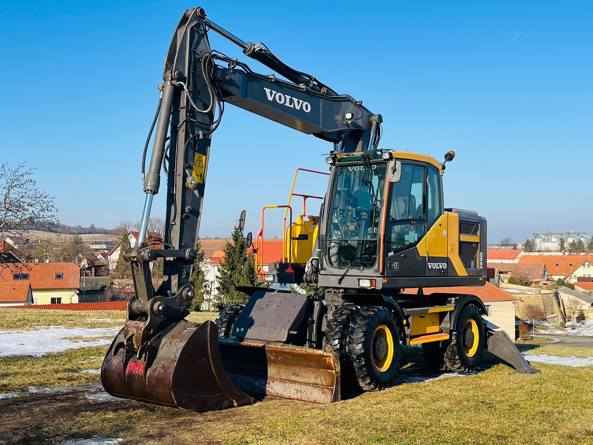 Kolové rypadlo Volvo EW160E (Možnost leasingu)