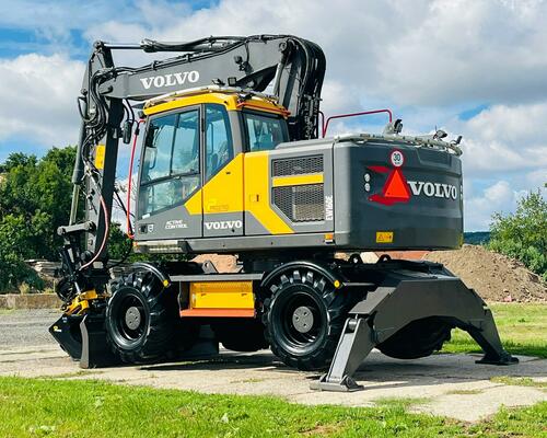 Kolové rypadlo Volvo EW160E (Možnost leasingu)