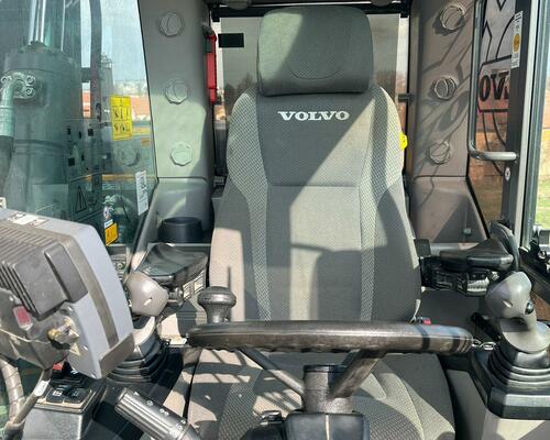 Kolové rypadlo Volvo EW160E (Možnost leasingu)