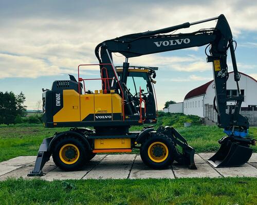 Kolové rypadlo Volvo EW160E (Možnost leasingu)