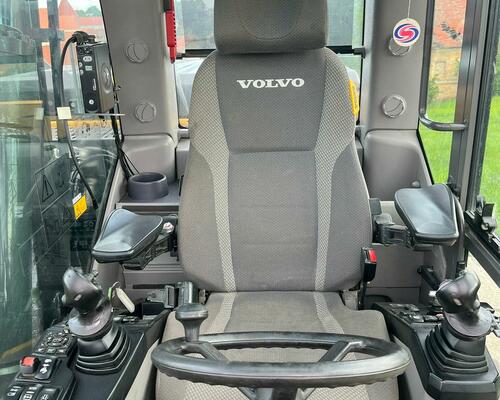 Kolové rypadlo Volvo EW160E (Možnost leasingu)